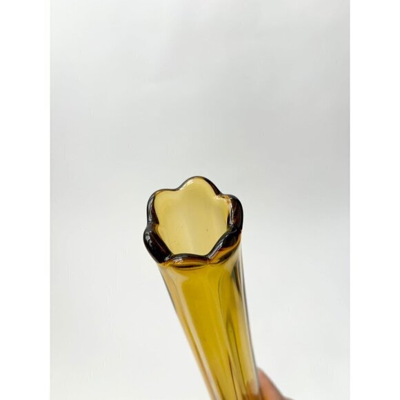 LE Smith MCM Vintage Blown Glass Amber Glass Swung vase - Picture 6 of 10